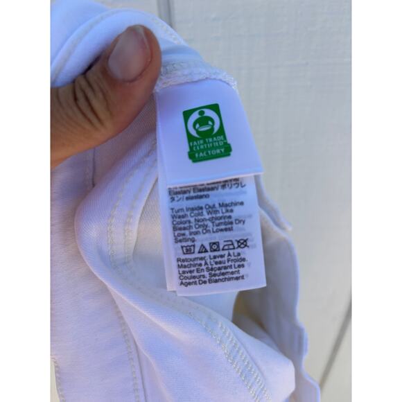 NWT J. Crew Mid Rise Flare Crop White Jeans, Size 30 - Picture 5 of 7